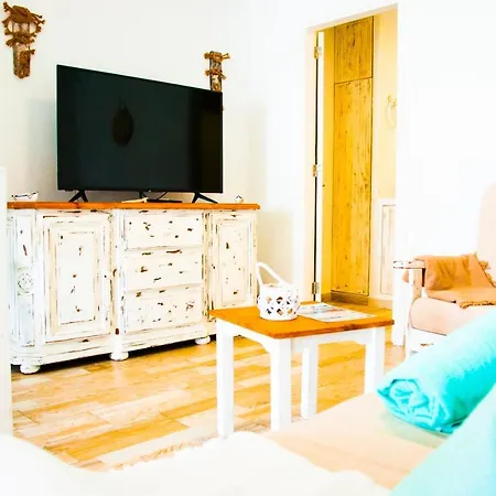 Turquesa Beach&pool * Playa Honda (Lanzarote)